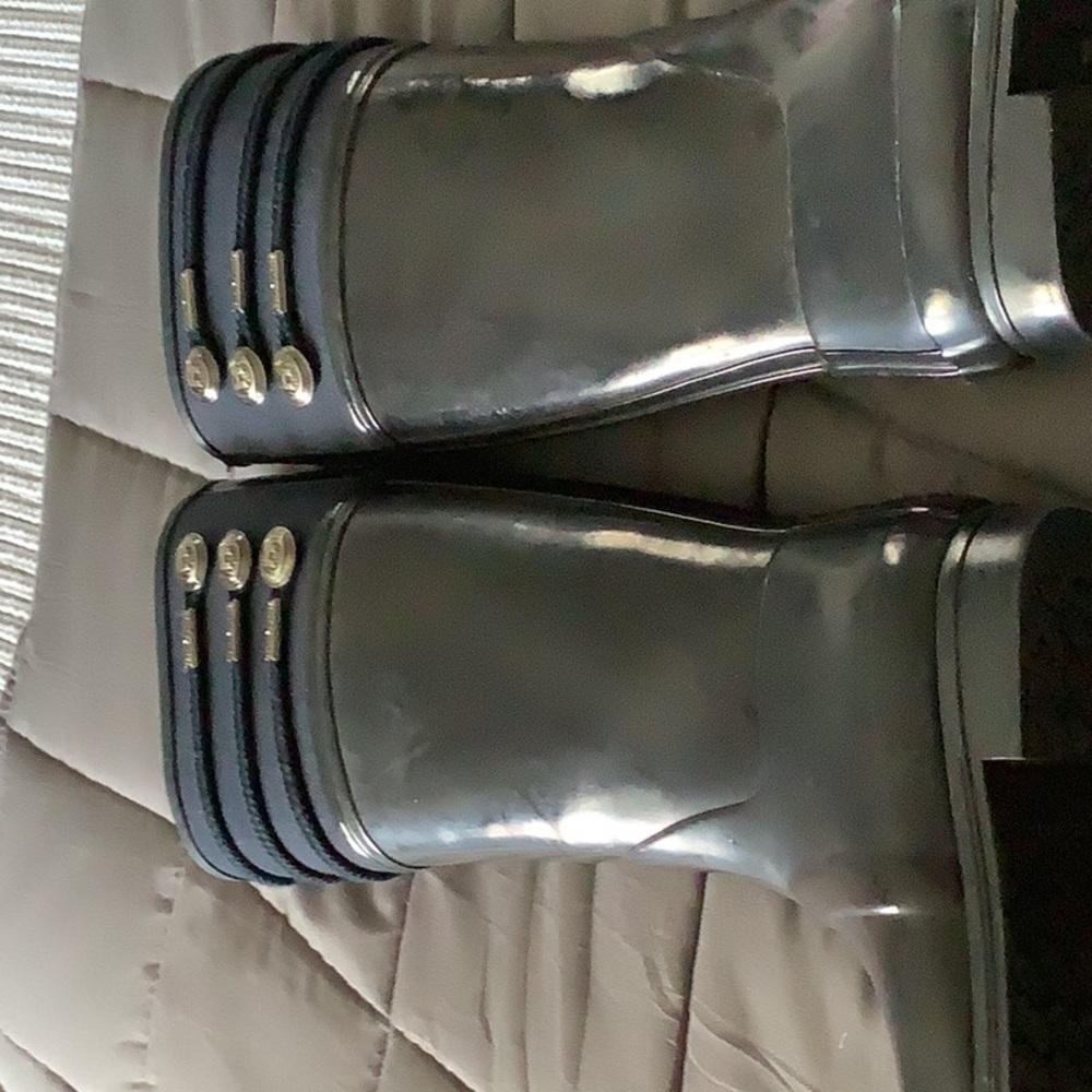 Hunter navy boots